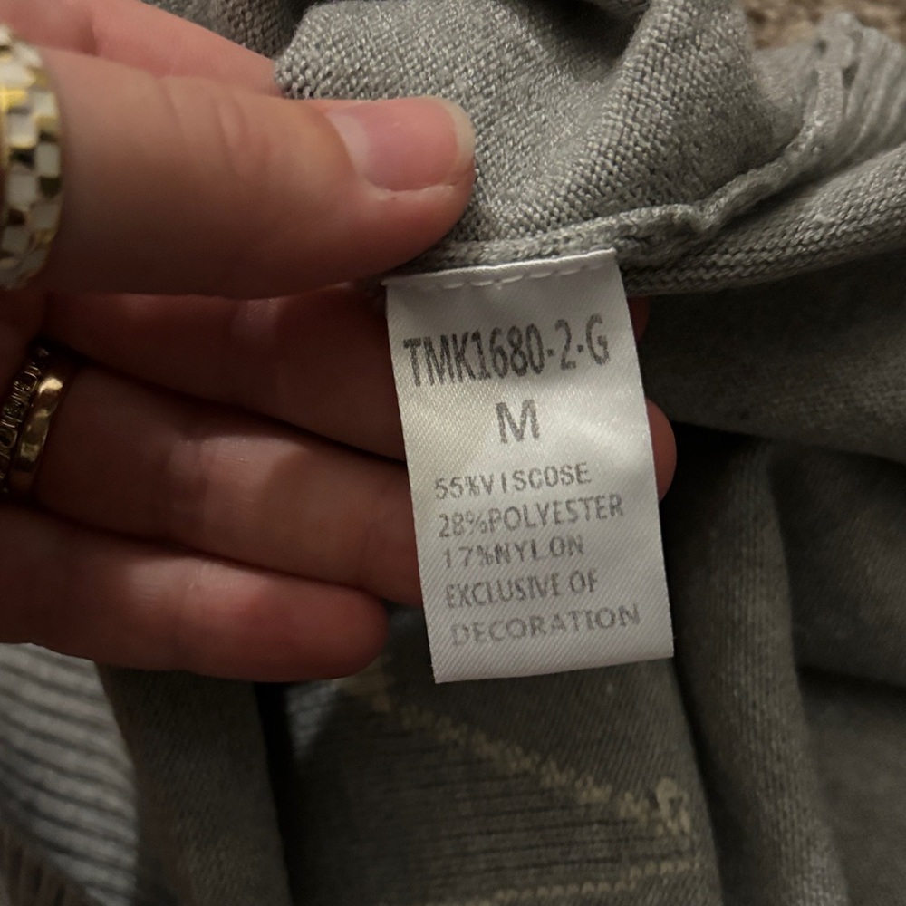 Boutique Gray Sweater with Star Detail - Picture 6 of 6